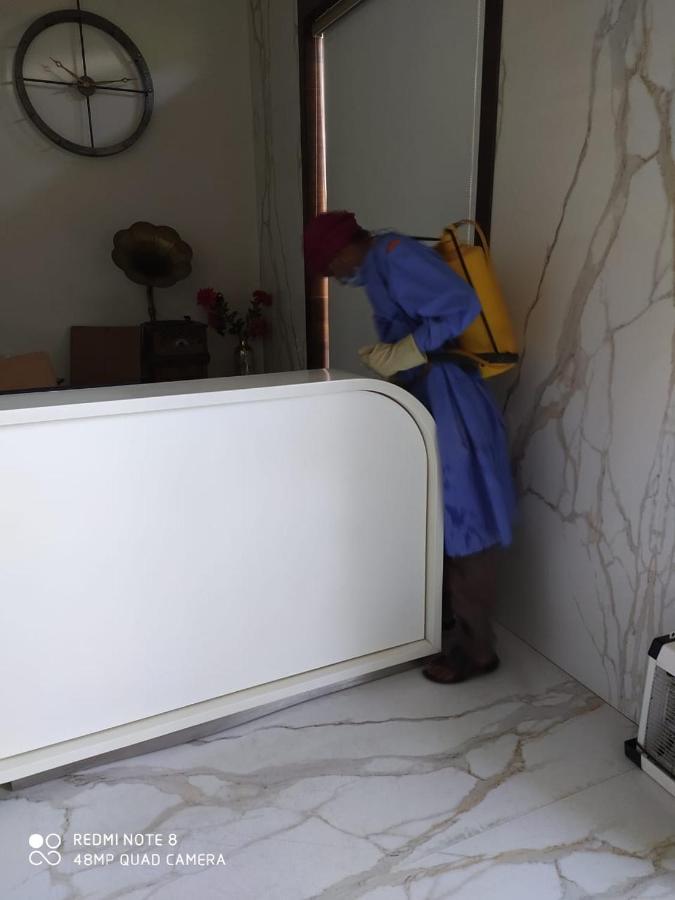 Hotel 18Keys Bhopál Kültér fotó